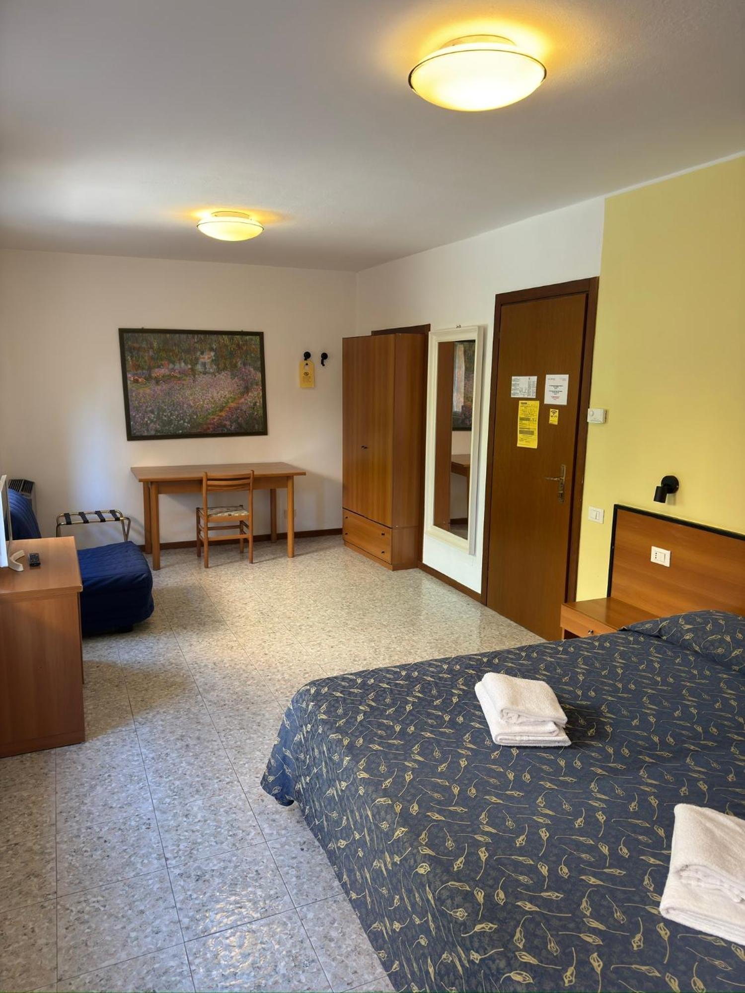 Hotel Benacus Bardolino Luaran gambar