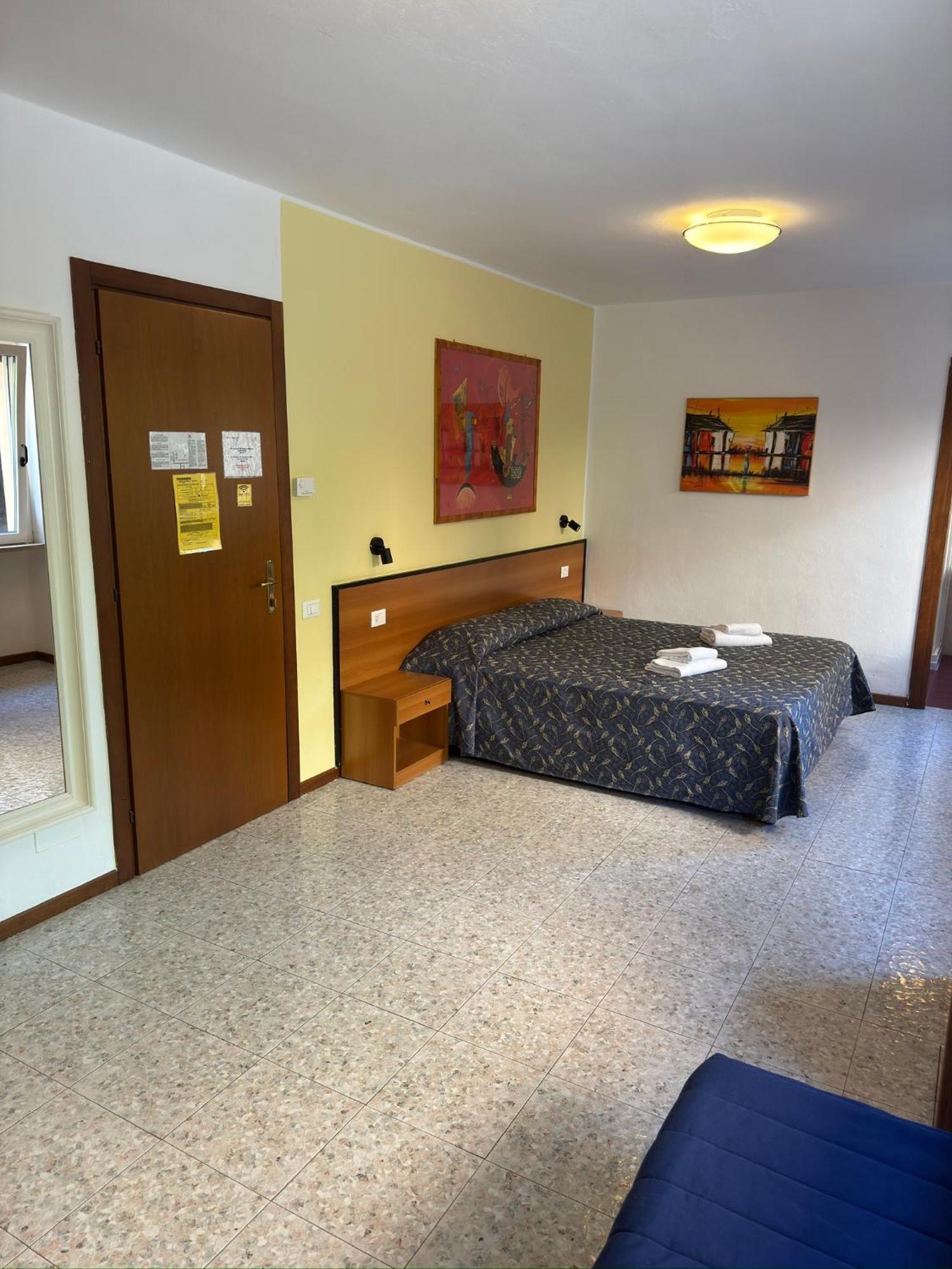 Hotel Benacus Bardolino Luaran gambar