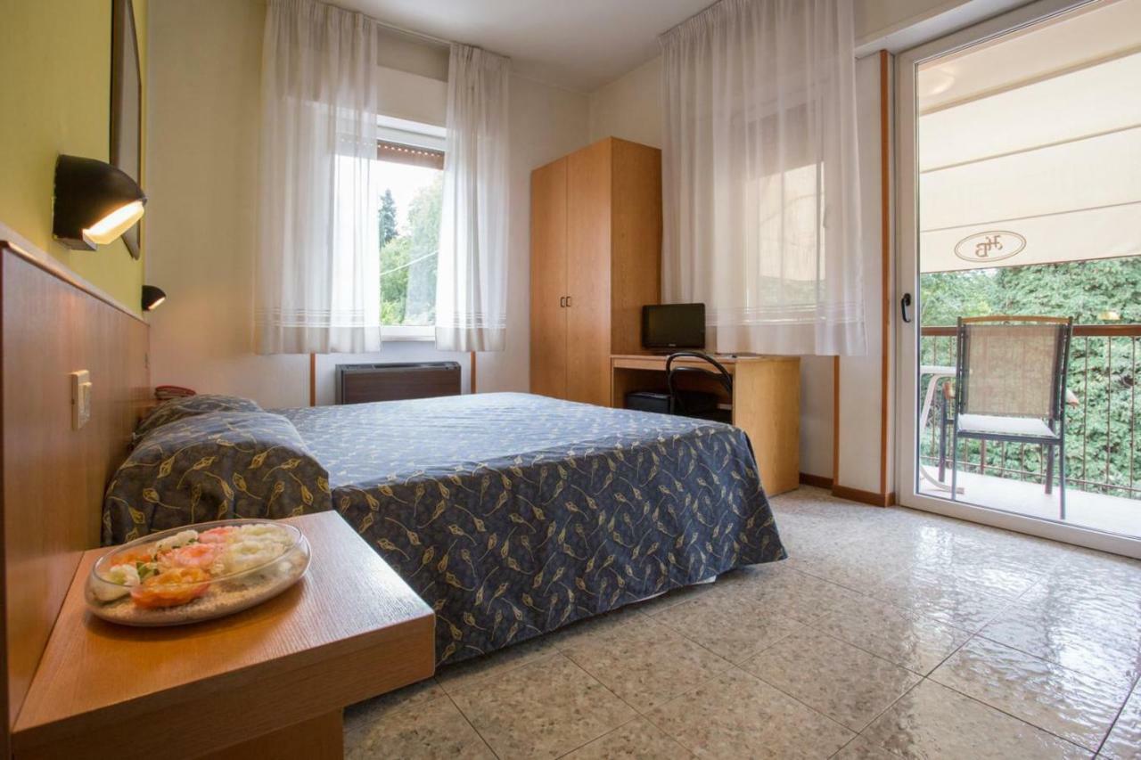 Hotel Benacus Bardolino Luaran gambar